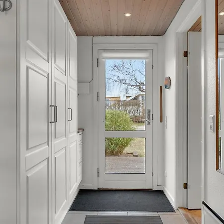 Vakantiehuis Filisha - 200m From The Sea By Interhome