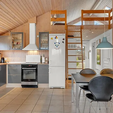 度假居 Filisha - 200m From The Sea By Interhome *