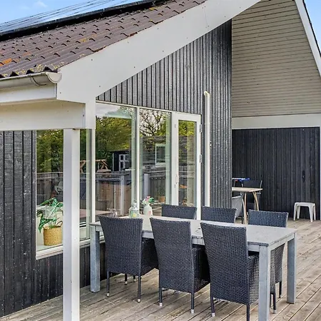 Filisha - 200m From The Sea By Interhome *