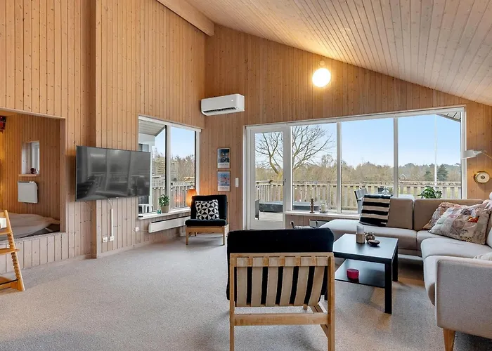 Filisha - 200m From The Sea By Interhome *